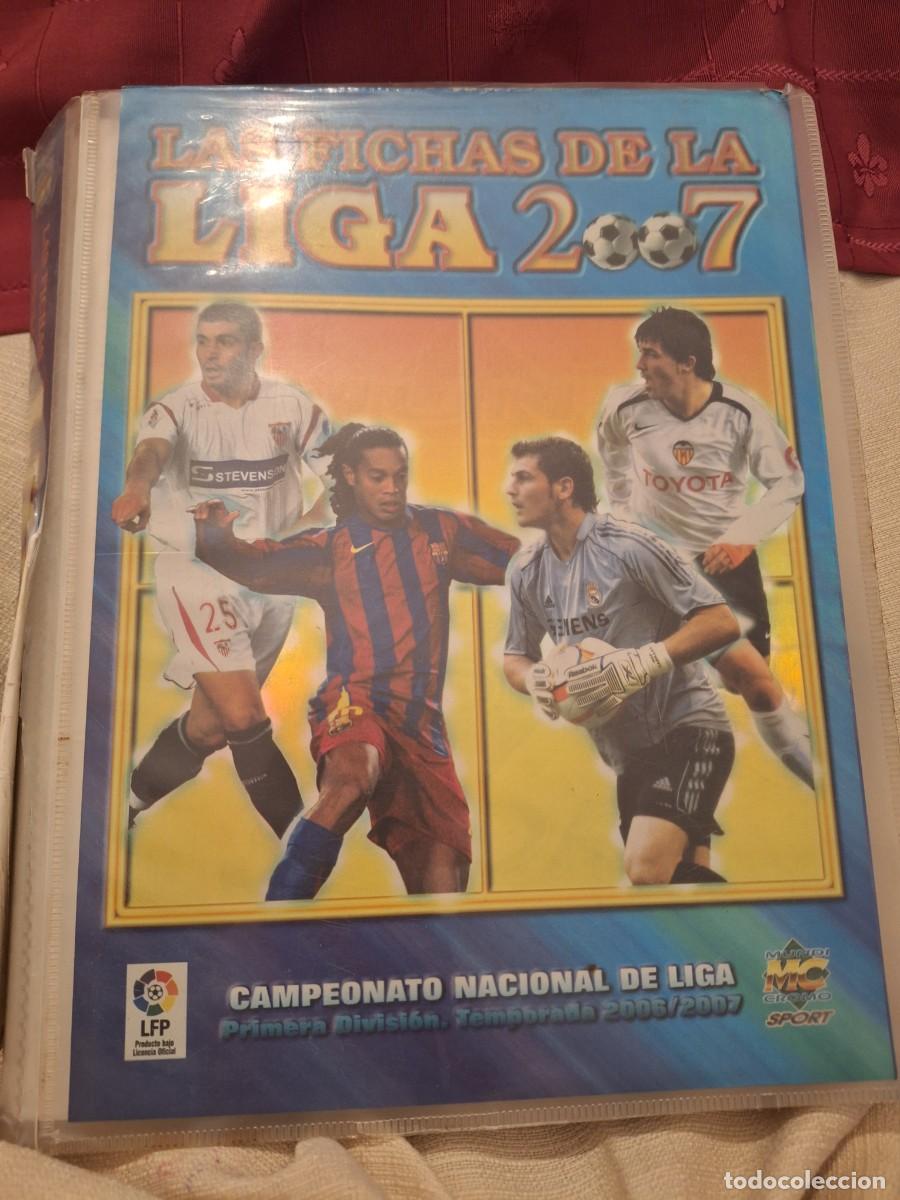 Coleccionismo deportivo: ALBUM ARCHIVADOR MUNDICROMO FICHAS LIGA 06 07 2006 2007 NO COMPLETO 415 CARDS