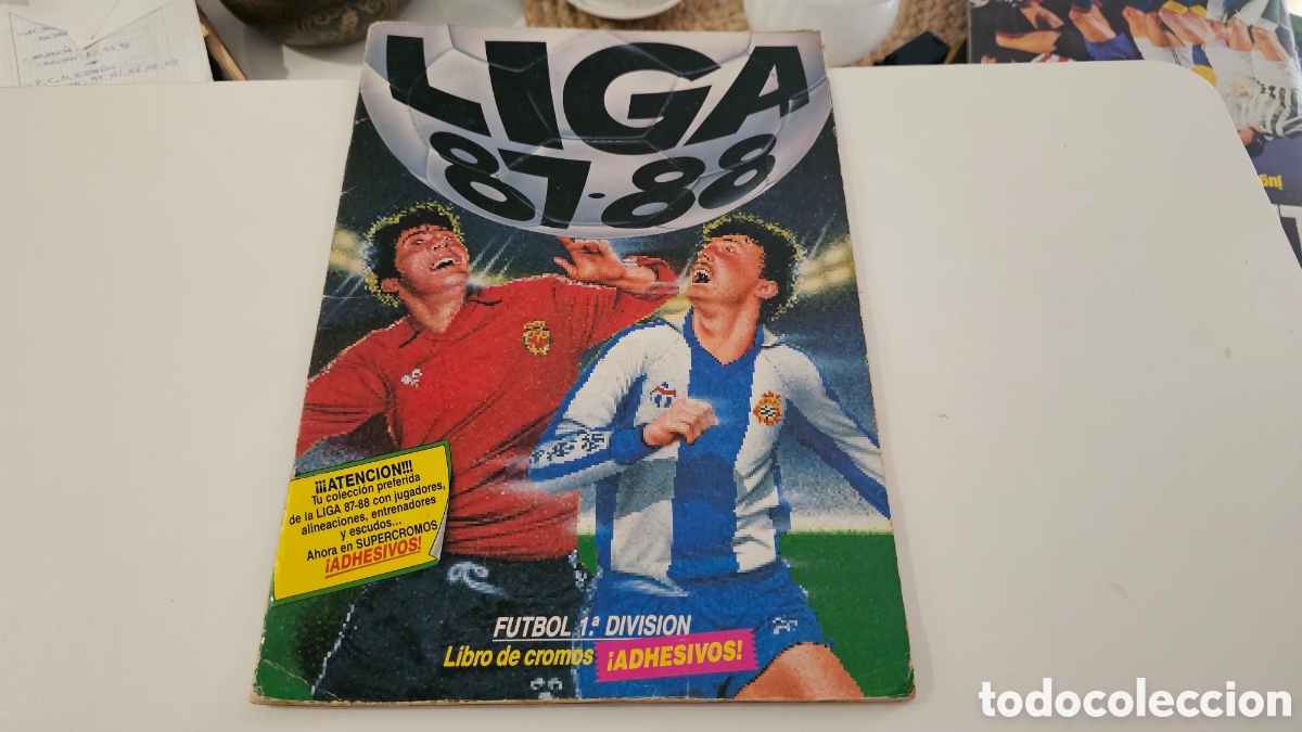 Collectionnisme sportif: &Aacute;lbum de cromos de f&uacute;tbol liga 88 / 89