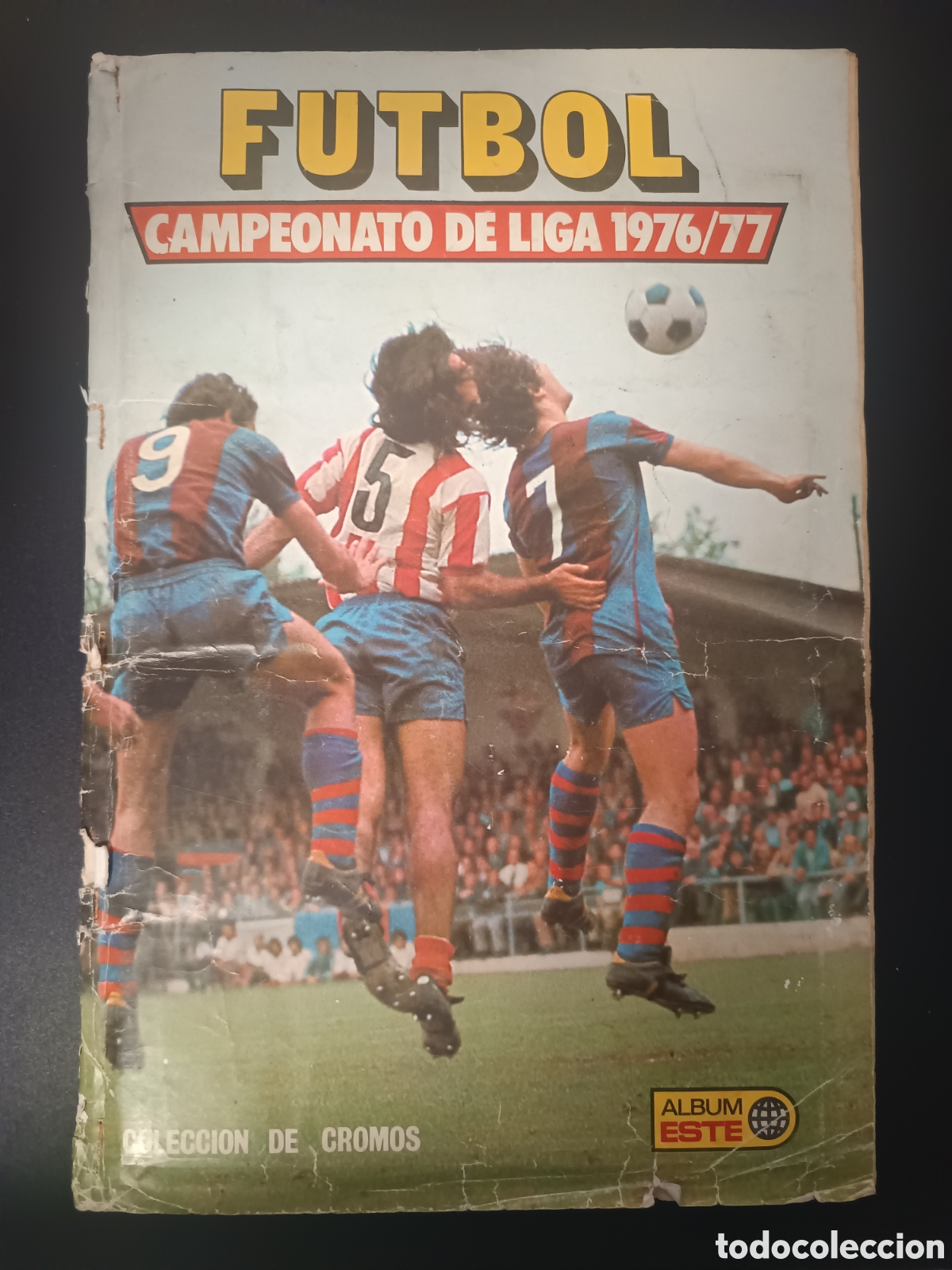 Sports collectibles: &Aacute;LBUM CROMOS ED ESTE LIGA 76 77