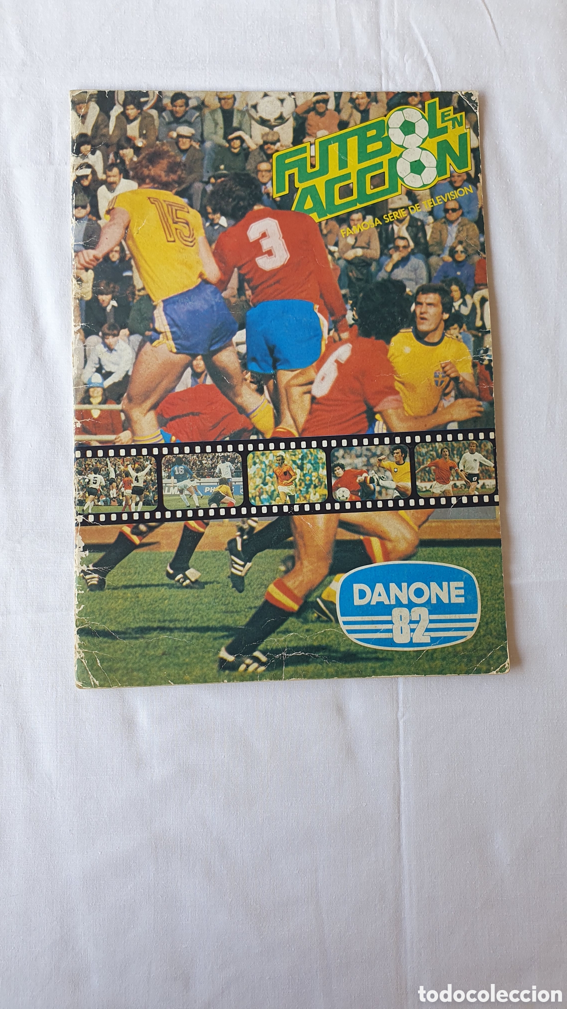Coleccionismo deportivo: &Aacute;LBUM F&Uacute;TBOL EN ACCI&Oacute;N DANONE 82