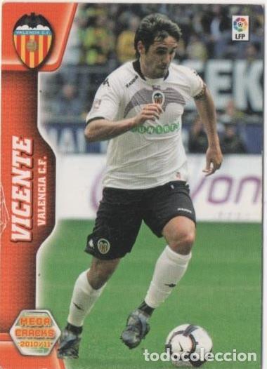 Collezionismo sportivo: Cromo E00359: Mega Cracks 2010-11, Vicente. Valencia F.C. Medio - LFP