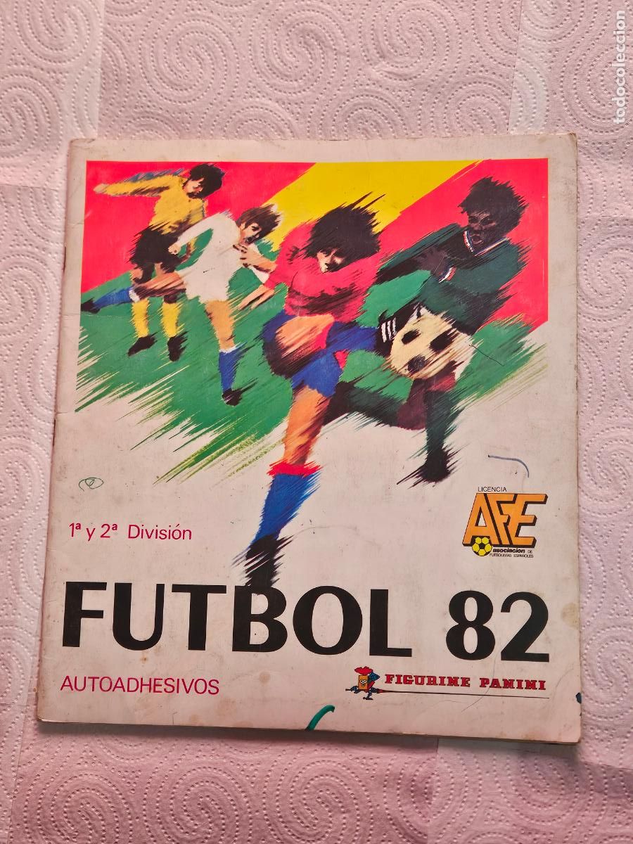 Coleccionismo deportivo: ALBUM INCOMPLETO FUTBOL 82 - AUTOADHESIVOS PANINI - 1&ordf; / 2&ordf; DIVISION