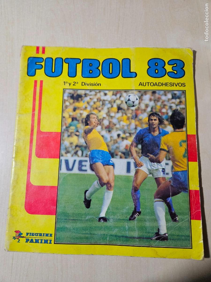 Coleccionismo deportivo: &Aacute;LBUM CASI PLANCHA F&Uacute;TBOL 83 PANINI solo 10 cromos