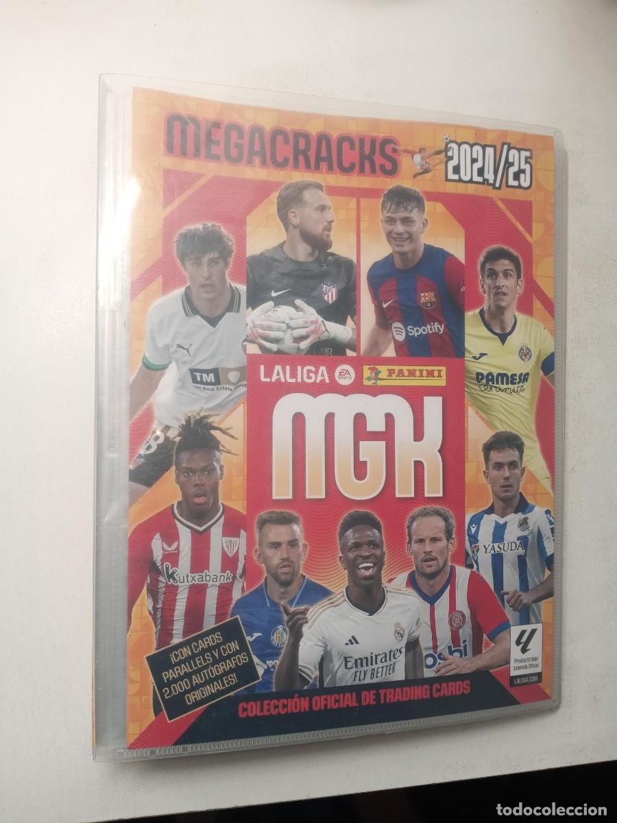 Sports collectibles: ALBUM MEGACRACKS MGK 2024/25 LALIGA PANINI INCOMPLETO (CON 48 CROMOS + 2 EDICIONES LIMITADAS CARDS)