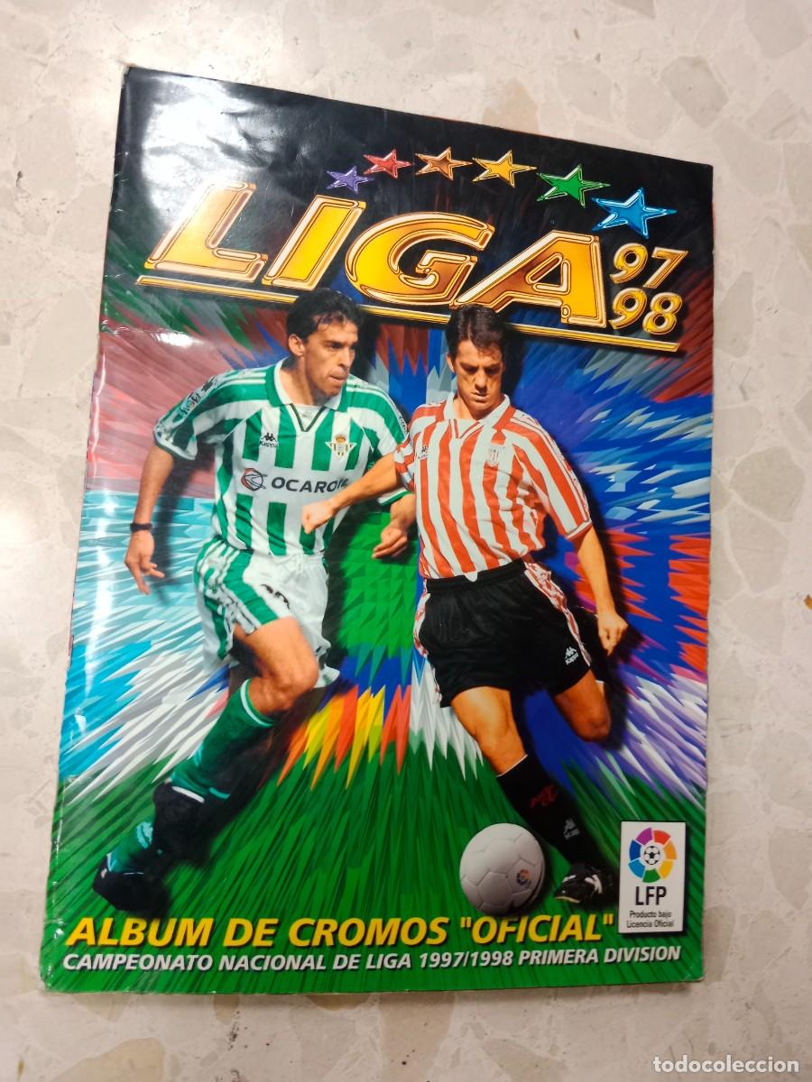 Coleccionismo deportivo: ALBUM CASI COMPLETO LIGA ESTE 1997 1998 97 98 - BASTANTES DOBLES POSICIONES , FICHAJES Y COLOCAS