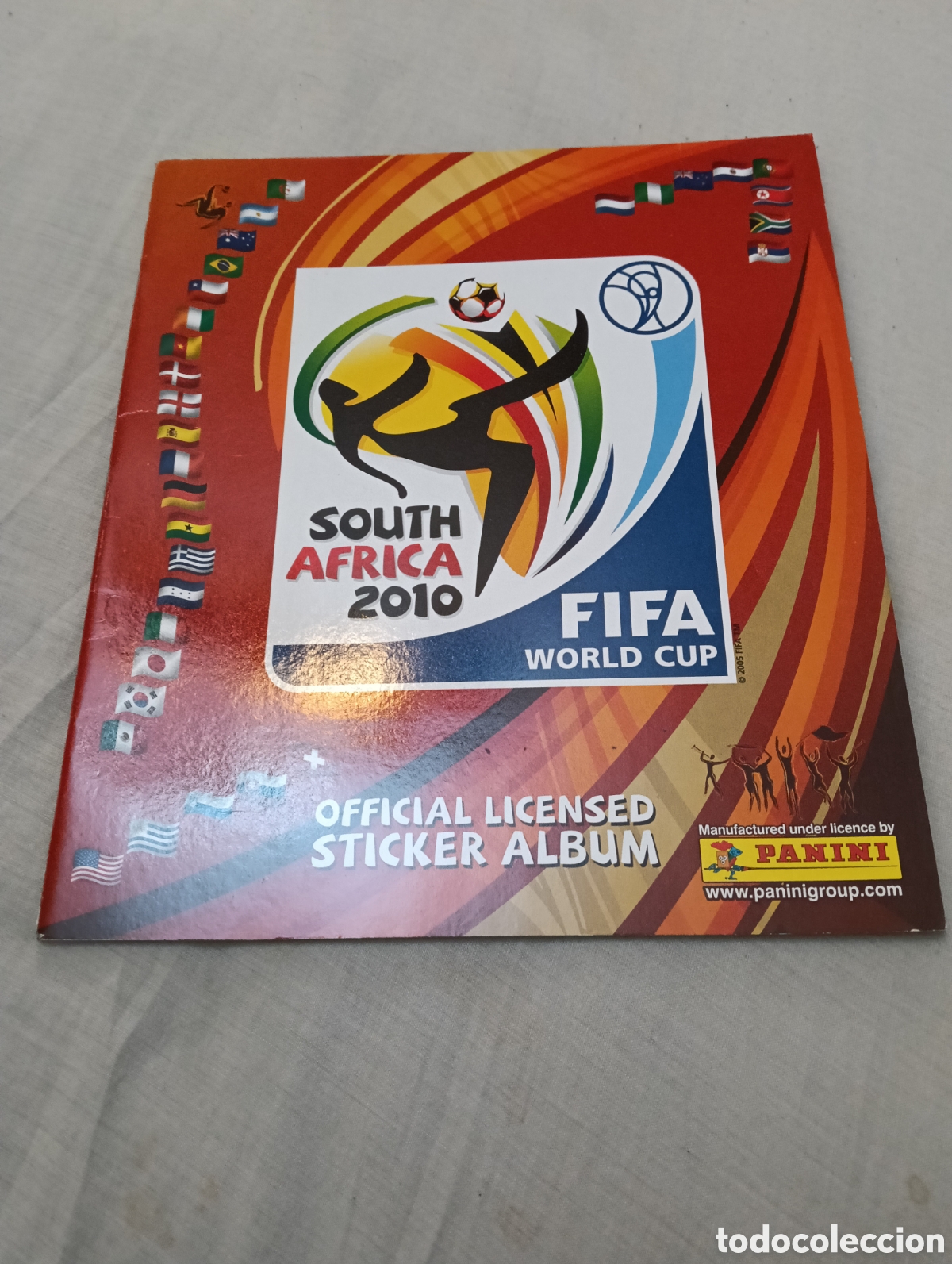 Coleccionismo deportivo: &Aacute;lbum del Mundial 2010 casi vacio