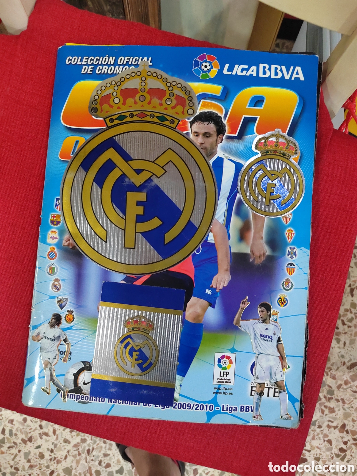 Coleccionismo deportivo: &Aacute;lbum de cromos este 2009-2010