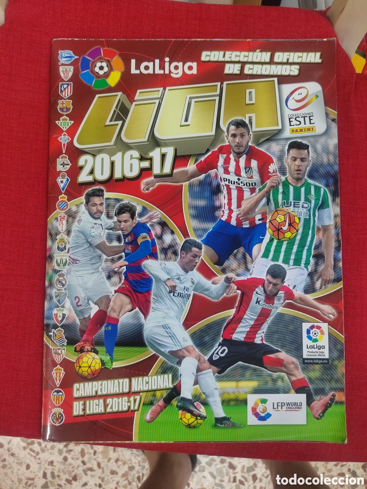 Coleccionismo deportivo: &Aacute;lbum de cromos liga 16-17