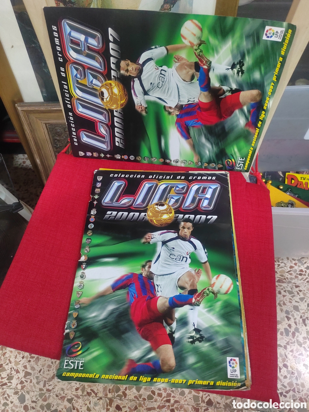Coleccionismo deportivo: 2 &aacute;lbumes temporada 2006-2007