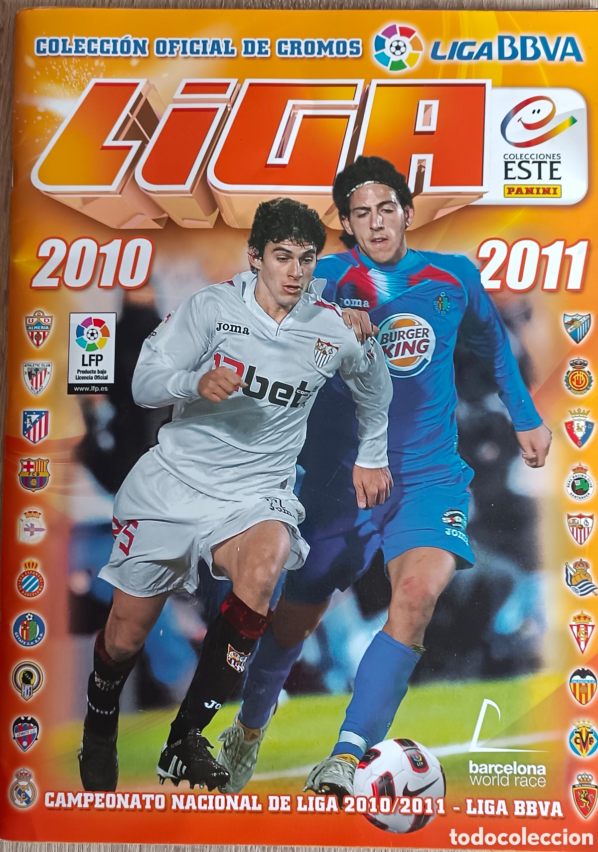 Coleccionismo deportivo: &Aacute;lbum de Panini temporada 2010/11