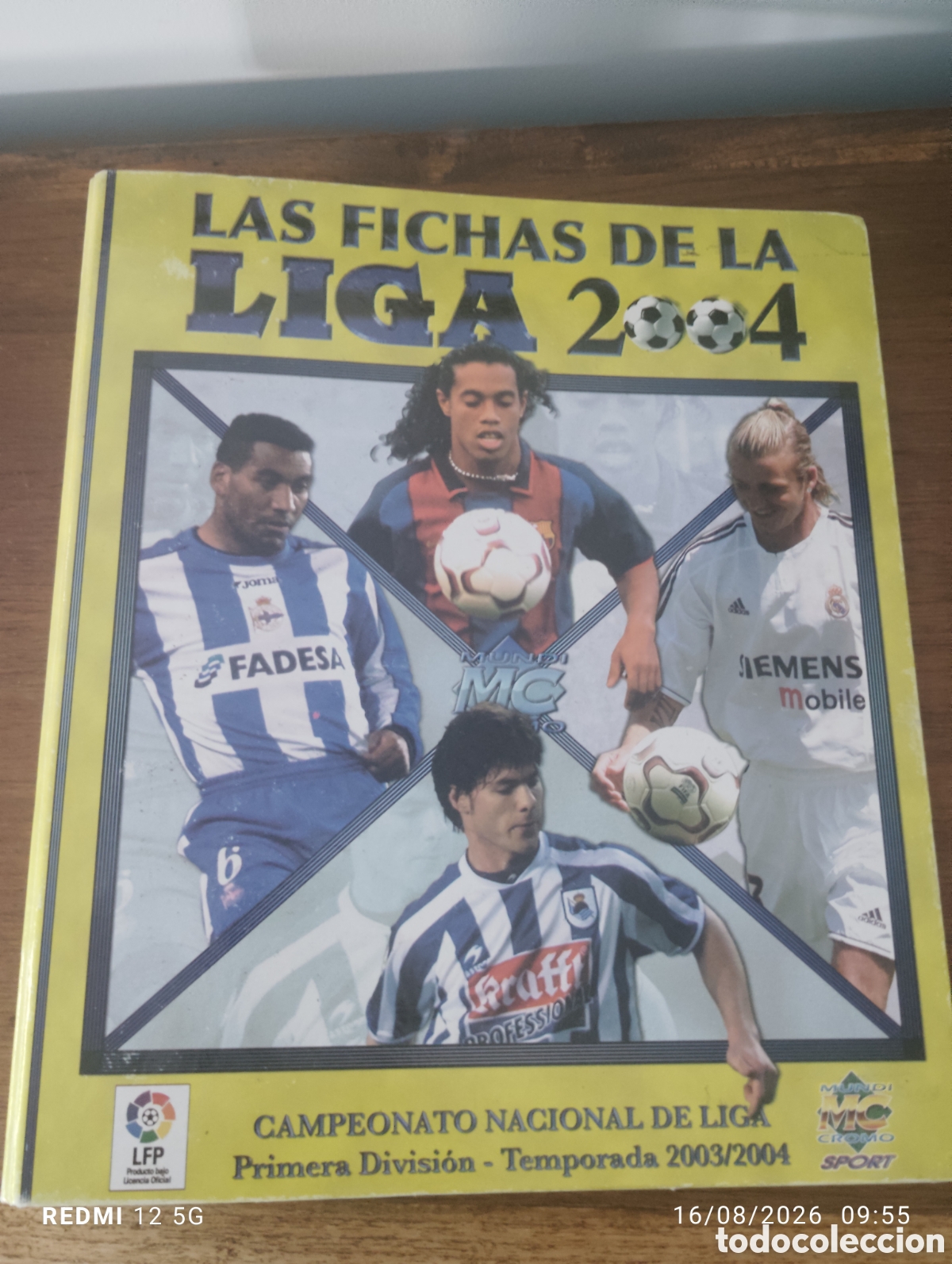 Coleccionismo deportivo: Archivador vac&iacute;o Las Fichas de la Liga 2005