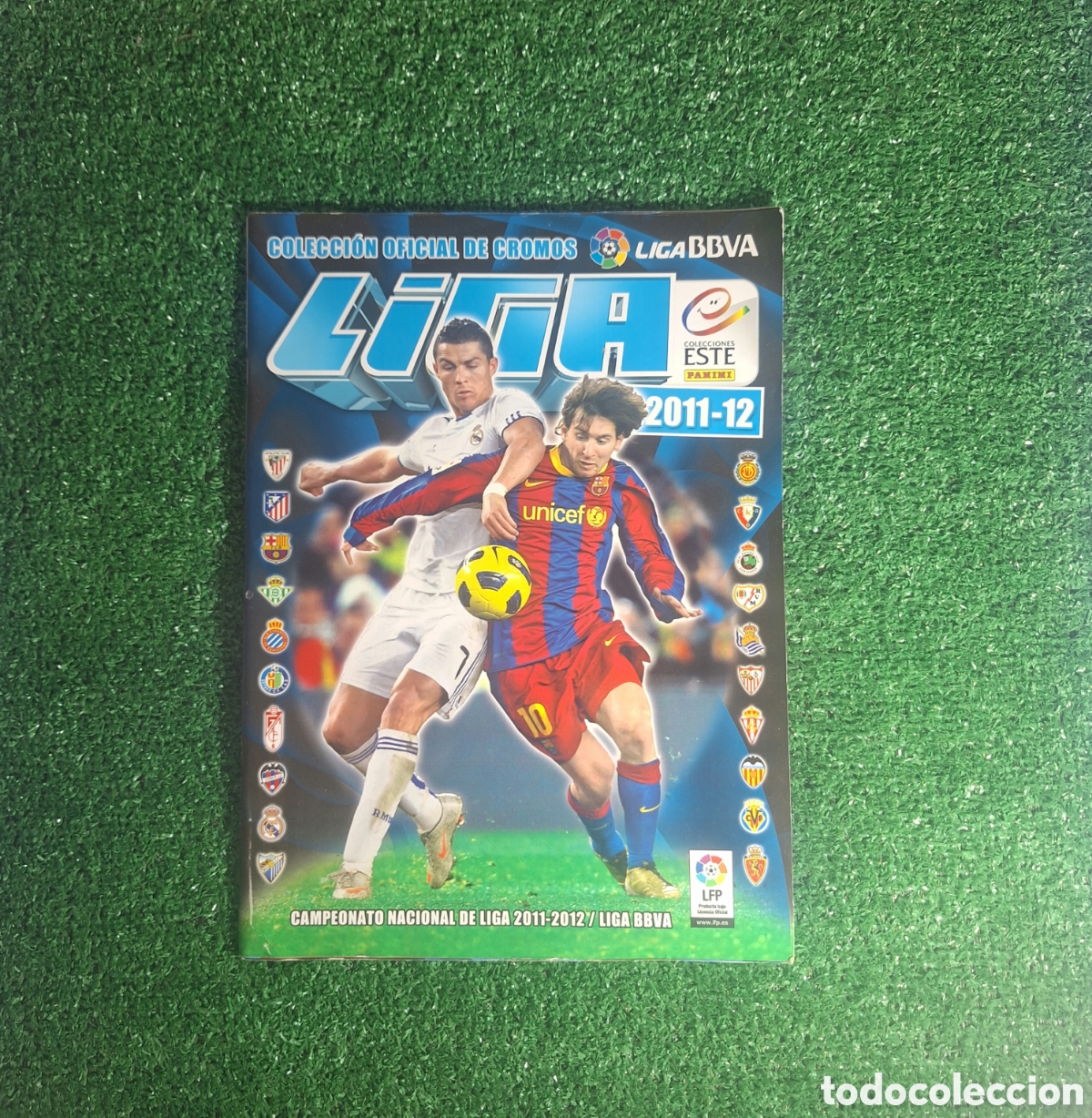 Coleccionismo deportivo: &Aacute;LBUM LIGA ESTE 2011-2012 6 CROMOS PEGADOS