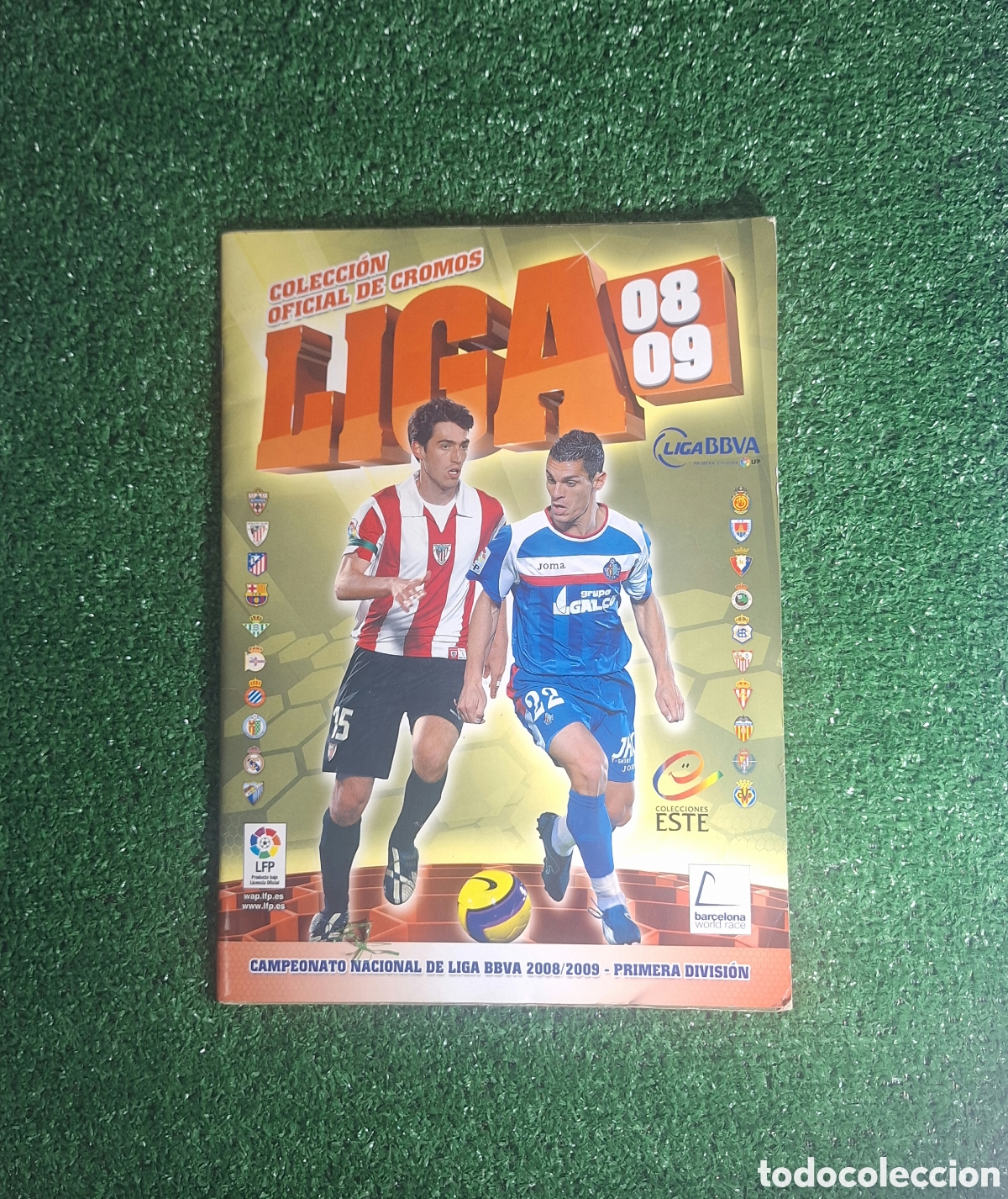Coleccionismo deportivo: &Aacute;LBUM LIGA BBVA ESTE 2008-2009 99 CROMOS PEGADOS