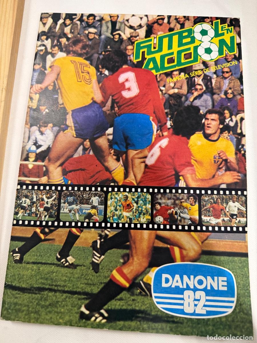 Coleccionismo deportivo: FUTBOL EN ACCION. MUNDIAL 82. Naranjito. Album de cromos casi completo. Falta 1 cromo.