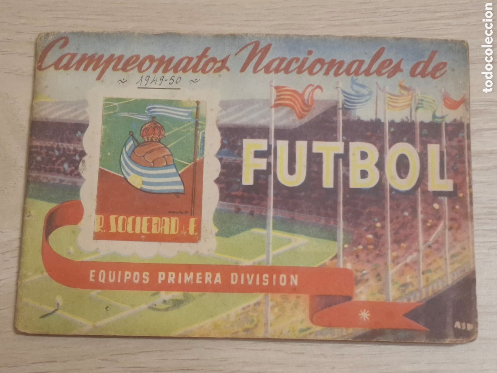 Collectionnisme sportif: Album Ruiz Romero Real Sociedad de San Sebasti&aacute;n 1949-50, 18 cromos con aut&oacute;grafos de 6 jugadores