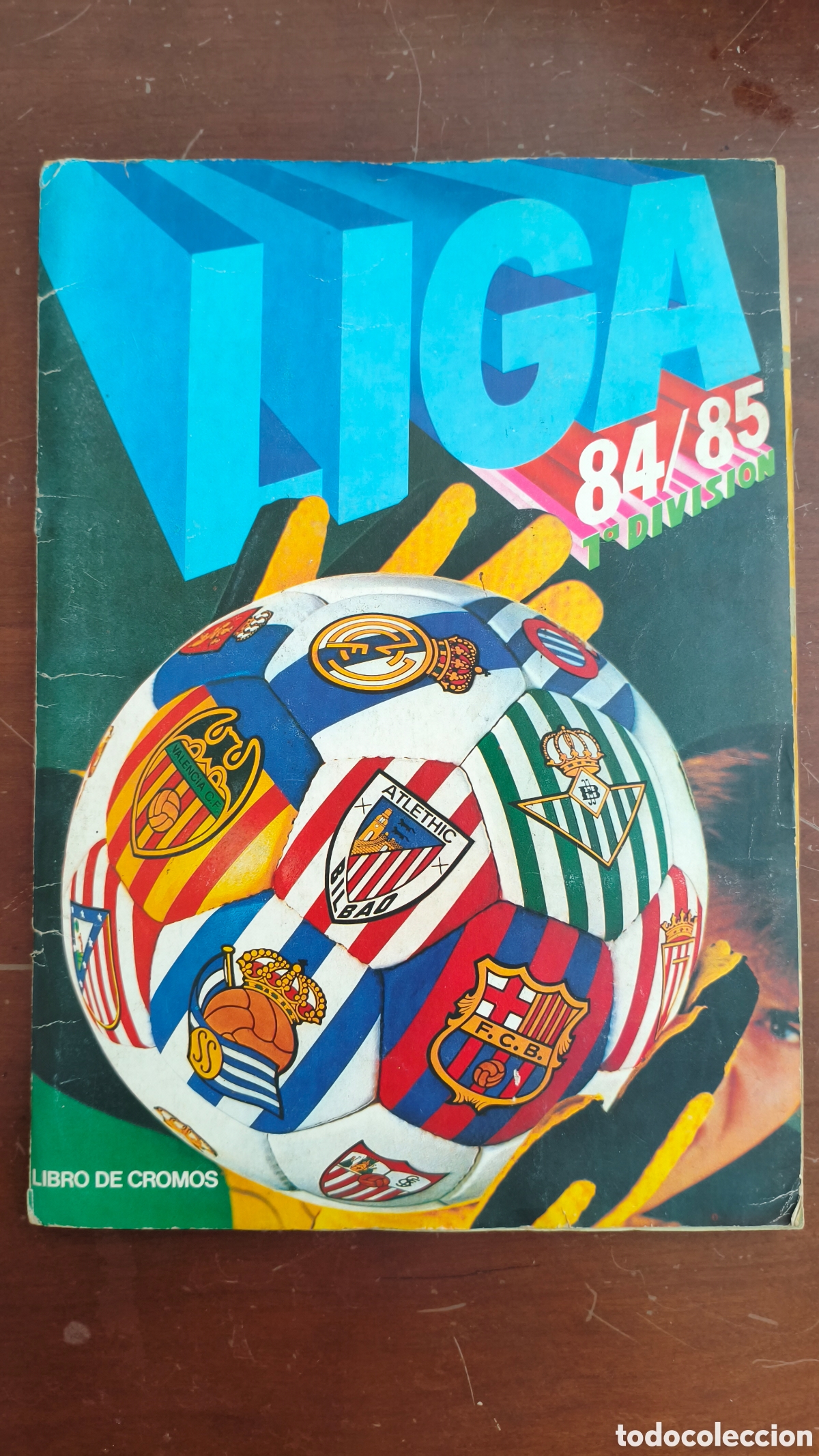 Sammelleidenschaft Sport: &Aacute;lbum futbol liga 84/85 muchos cromos 342 en total algunos sin pegar y 2 colocas
