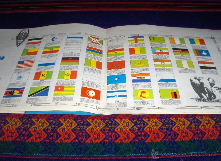 Colecionismo Cadernetas: &Aacute;FRICA EL MUNDO A TRAV&Eacute;S DE SUS CONTINENTES INCOMPLETO 17 CROMOS. Y P&Oacute;STER CENTRAL CASI COMPLETO RAM