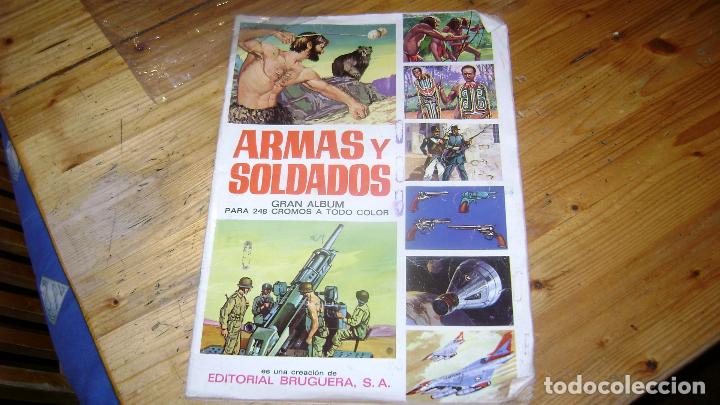 Collectable Incomplete Albums: ARMAS Y SOLDADOS GRAN ALBUM DE EDITORIAL BRUGUERA ESTINTIN