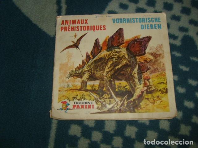 Colecionismo Cadernetas: ALBUM ANIMAUX PREHISTORIQUES - VOORHISTORISCHE DIEREN , PANINI 1975 , FALTAN 32 CROMOS