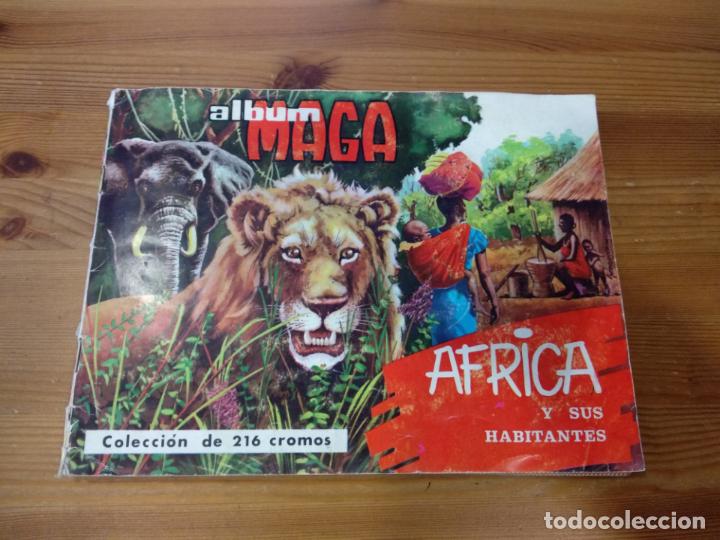 Collectable Incomplete Albums: ALBUM MAGA - AFRICA Y SUS HABITANTES. Tiene 210 cromos pegados.