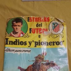 Coleccionismo Álbumes: ALBUM ESTRELLAS DEL FUTBOL E INDIOS Y PIONEROS CHOCOLATES DULCINEA. Lote 191014390