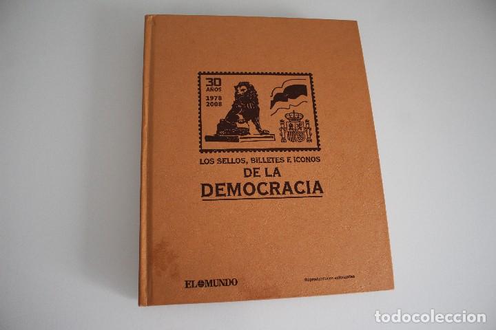 Collectionnisme Albums: &Aacute;LBUM VACI&Oacute; SELLOS DE LA DEMOCRACIA EL MUNDO