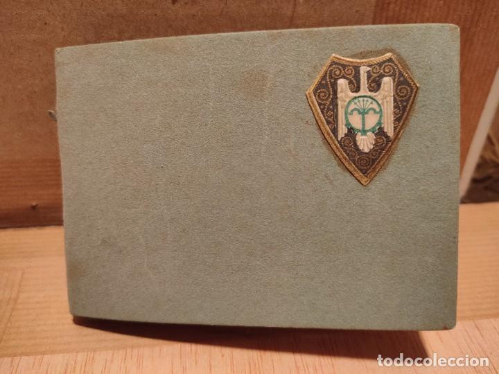 Collectionnisme Albums: EMBLEMA ESPECIAL / LIBRITO CON 35 PIEZAS DIVERSAS