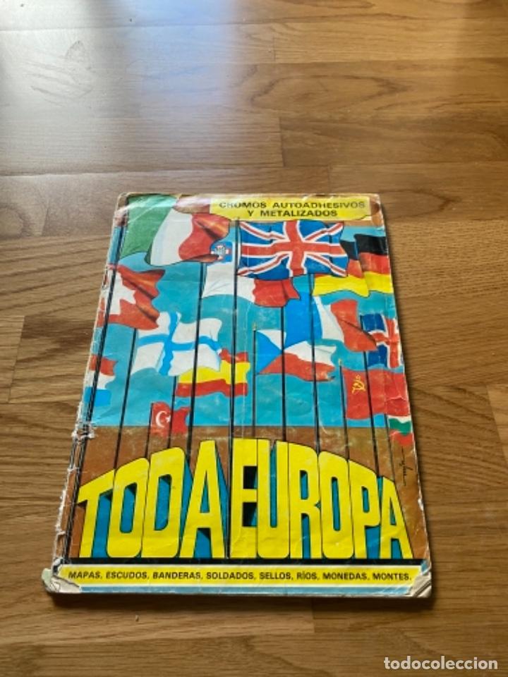 Coleccionismo &Aacute;lbumes: ALBUM COMPLETO TODA EUROPA 1975 ESCUDOS BANDERAS MONEDA SOLDADOS