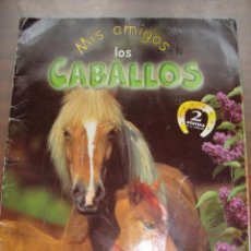 Coleccionismo Álbumes: ALBUM DE MIS AMIGOS LOS CABALLOS CON 150 CROMOS. Lote 270945913