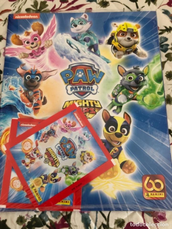 Collectable Incomplete Albums: Lote Album vac&iacute;o + 50 sobres de cromos Patrol. Mighty Pups. Panini