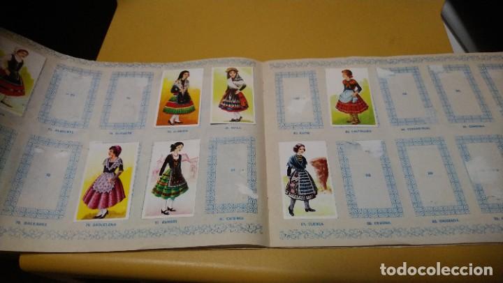 Coleccionismo &aacute;lbumes: trajes tipicos - Foto 6