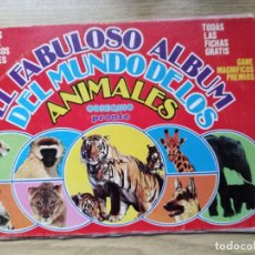 Coleccionismo Álbumes: ALBUM INCOMPLETO - EL FABULOSO ALBUM DEL MUNDO DE LOS ANIMALES -TIENE 24 CROMOS -VER FOTOS. Lote 343465883