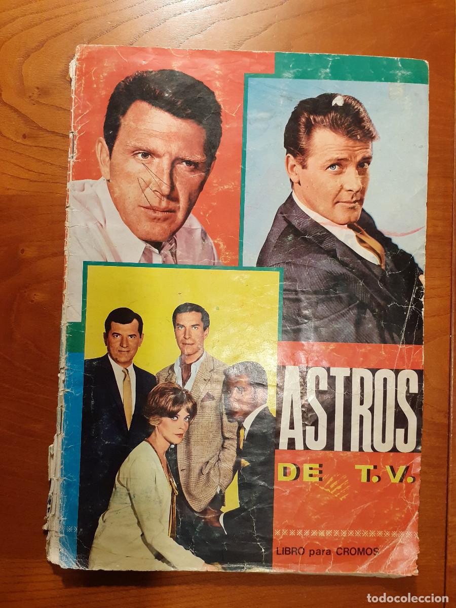 Colecionismo Cadernetas: ASTROS DE TV - Env&iacute;o gratis * ALBUM DE CROMOS - INCOMPLETO - Se incluyen fotos de todas las p&aacute;ginas