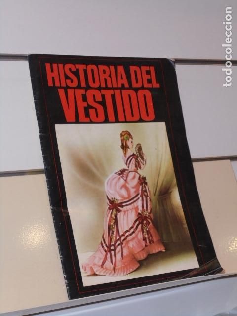 Colecionismo Cadernetas: ALBUM DE CROMOS HISTORIA DEL VESTIDO INCOMPLETO TIENE 173 CROMOS DE 270 - DIFUSORA DE CULTURA