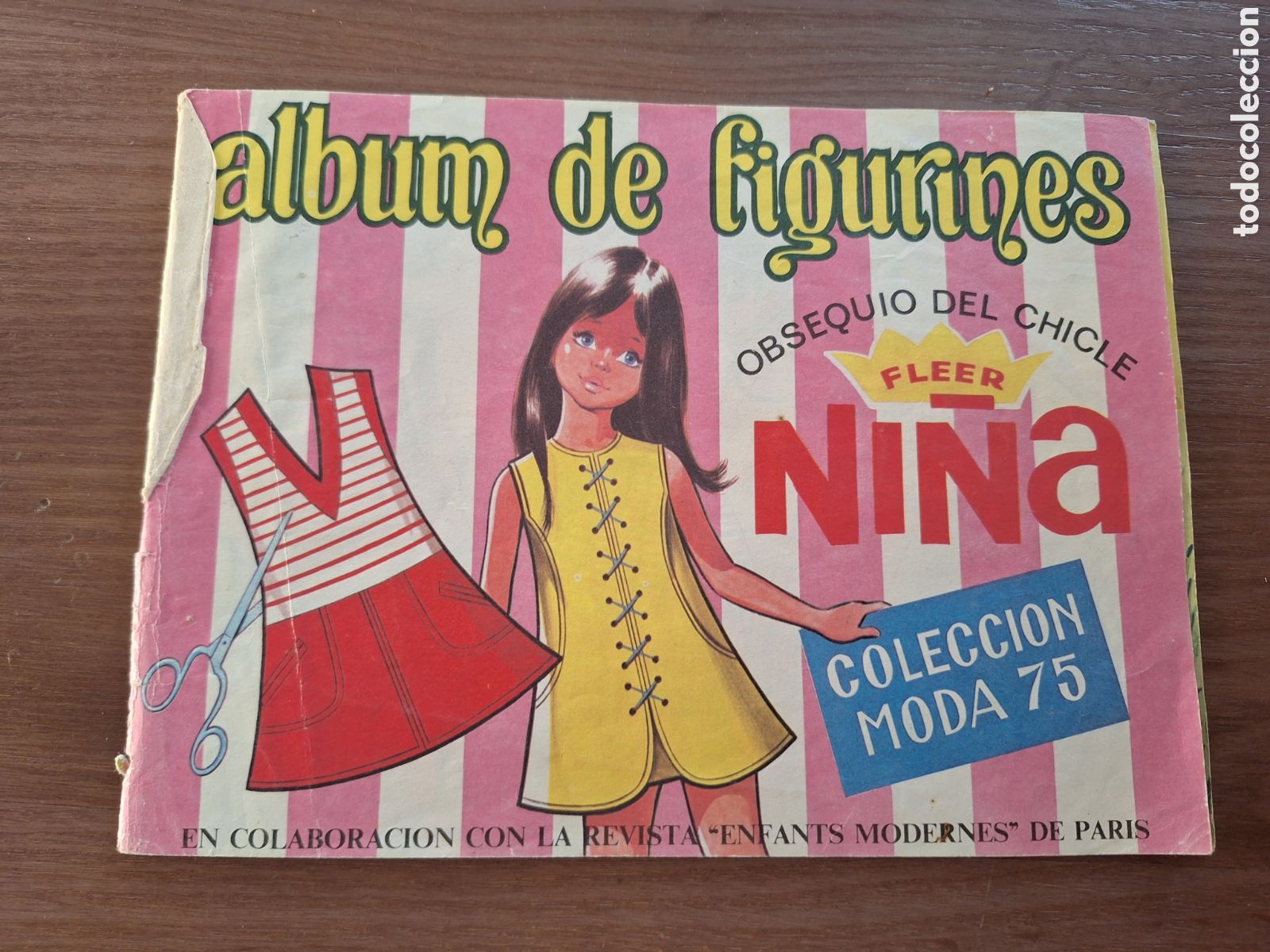 Coleccionismo &Aacute;lbumes: ALBUM DE FIGURINES MODA 75 CHICLE FLEER NI&Ntilde;A
