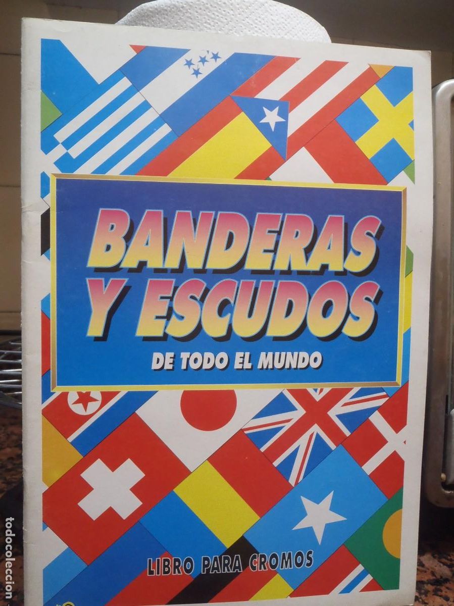 Collectable Incomplete Albums: BANDERAS Y ESCUDOS DE TODO EL MUNDO - ALBUM VACIO