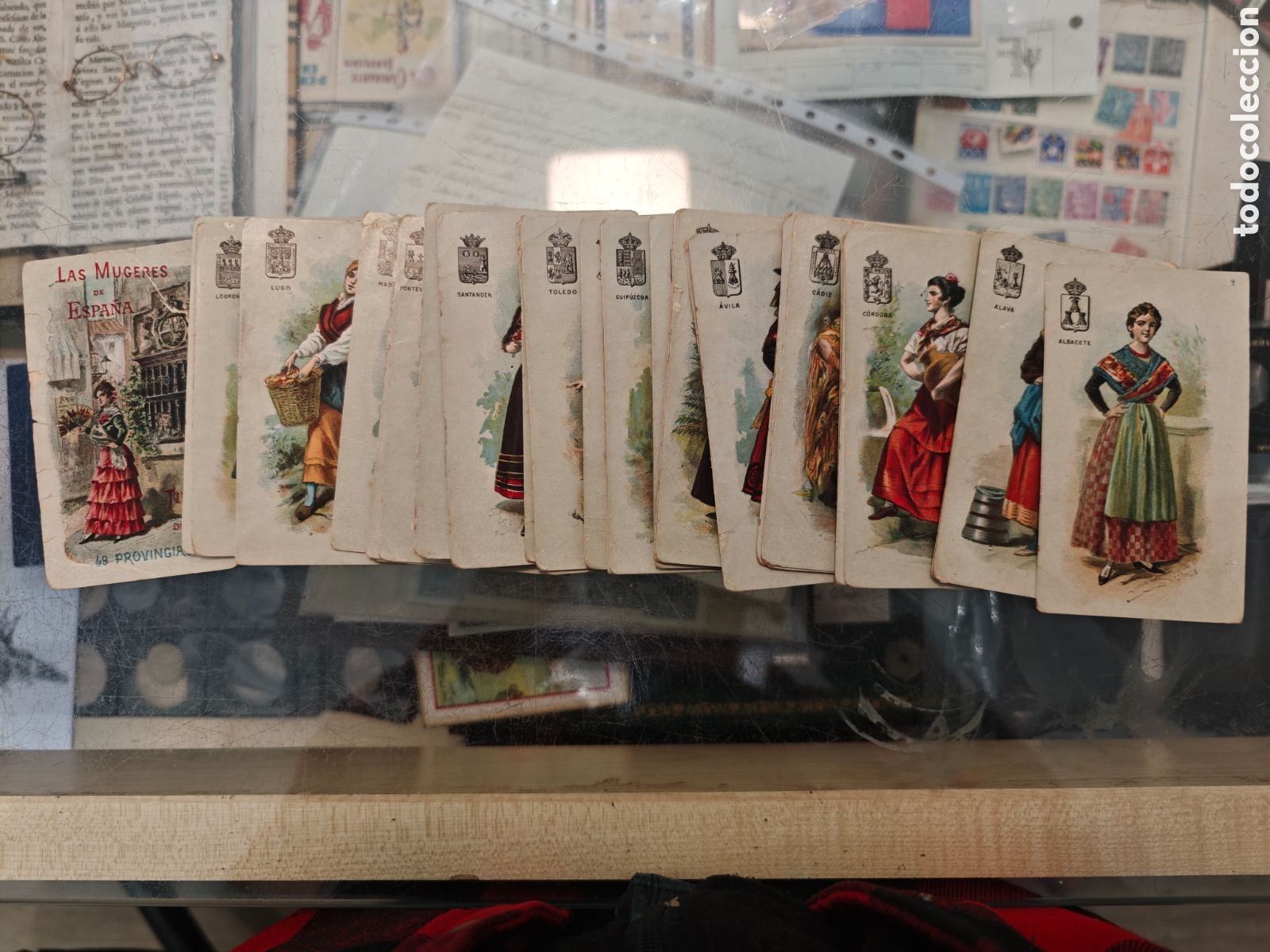 Coleccionismo &Aacute;lbumes: Las mujeres de espa&ntilde;a 43 cromos uno roto.