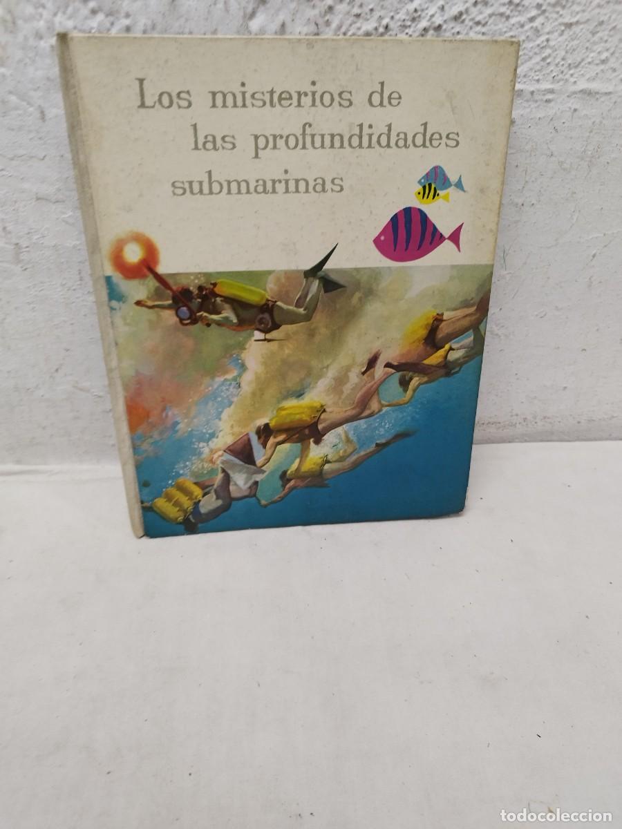 Coleccionismo &Aacute;lbumes: Antiguo album de cromos incompleto, los misterios de las profundidades marinas.
