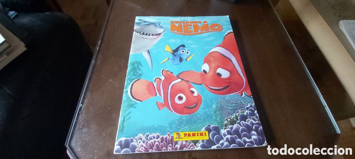 Coleccionismo &Aacute;lbumes: ALBUM BUSCANDO A NEMO. FALTAN 6 CROMOS Y 6 PIXAR⁰00