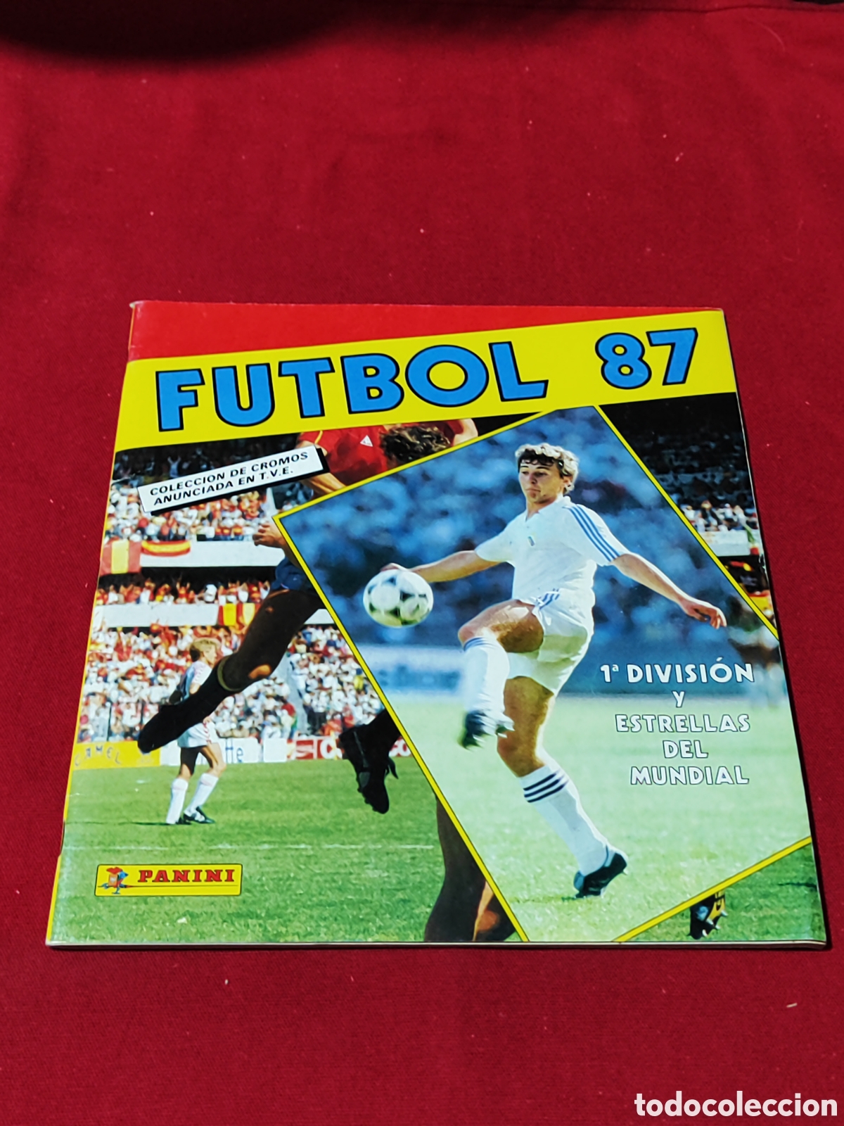 Coleccionismo &Aacute;lbumes: Album Futbol 87 Panini 1a divisi&oacute;n y estrellas de mundial buen estado y con pocos cromos