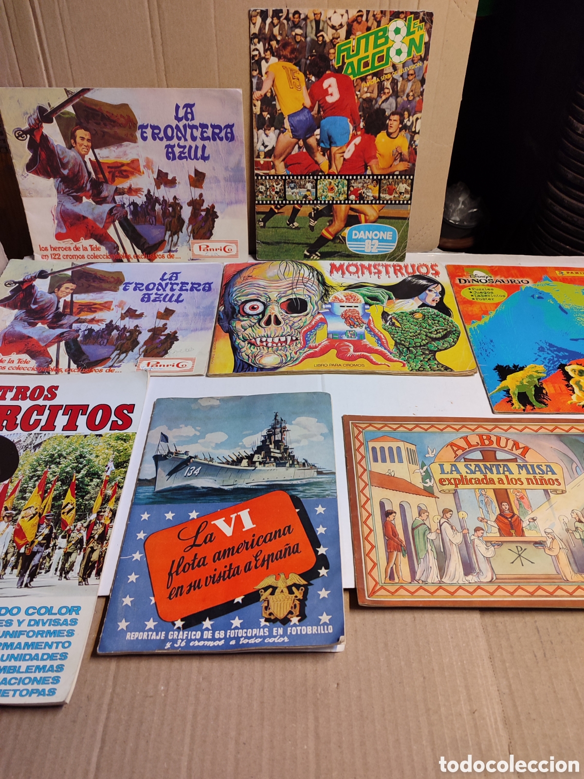 Coleccionismo &Aacute;lbumes: Varios &aacute;lbumes de cromos futbol en acci&oacute;n,monstruos, dinosaurio,la santa misa,nuestros ej&eacute;rcitos etc