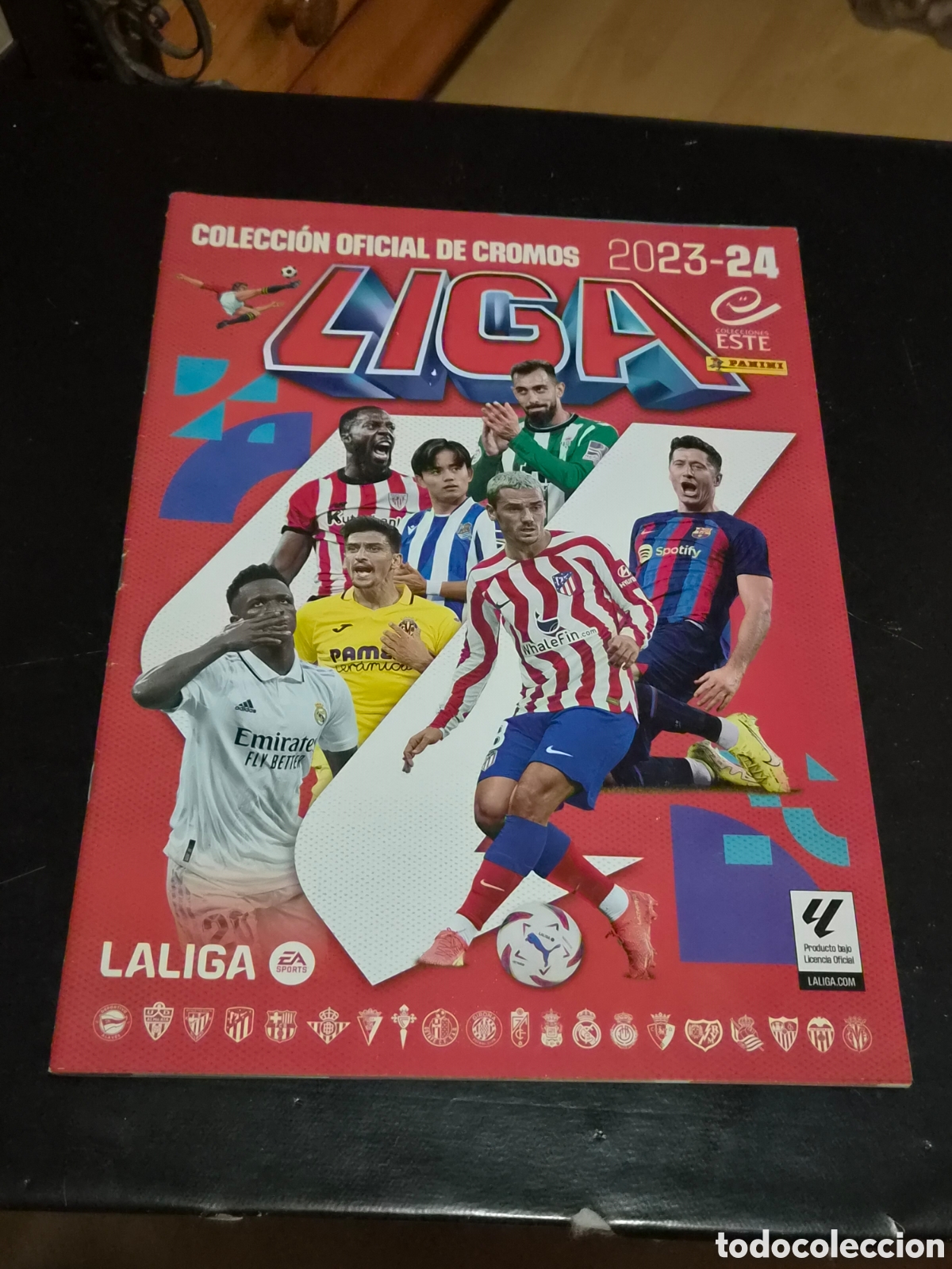 Coleccionismo &aacute;lbumes: ALBUM LIGA ESTE 2023-24 INCOMPLETO CON 36 CROMOS PEGADOS