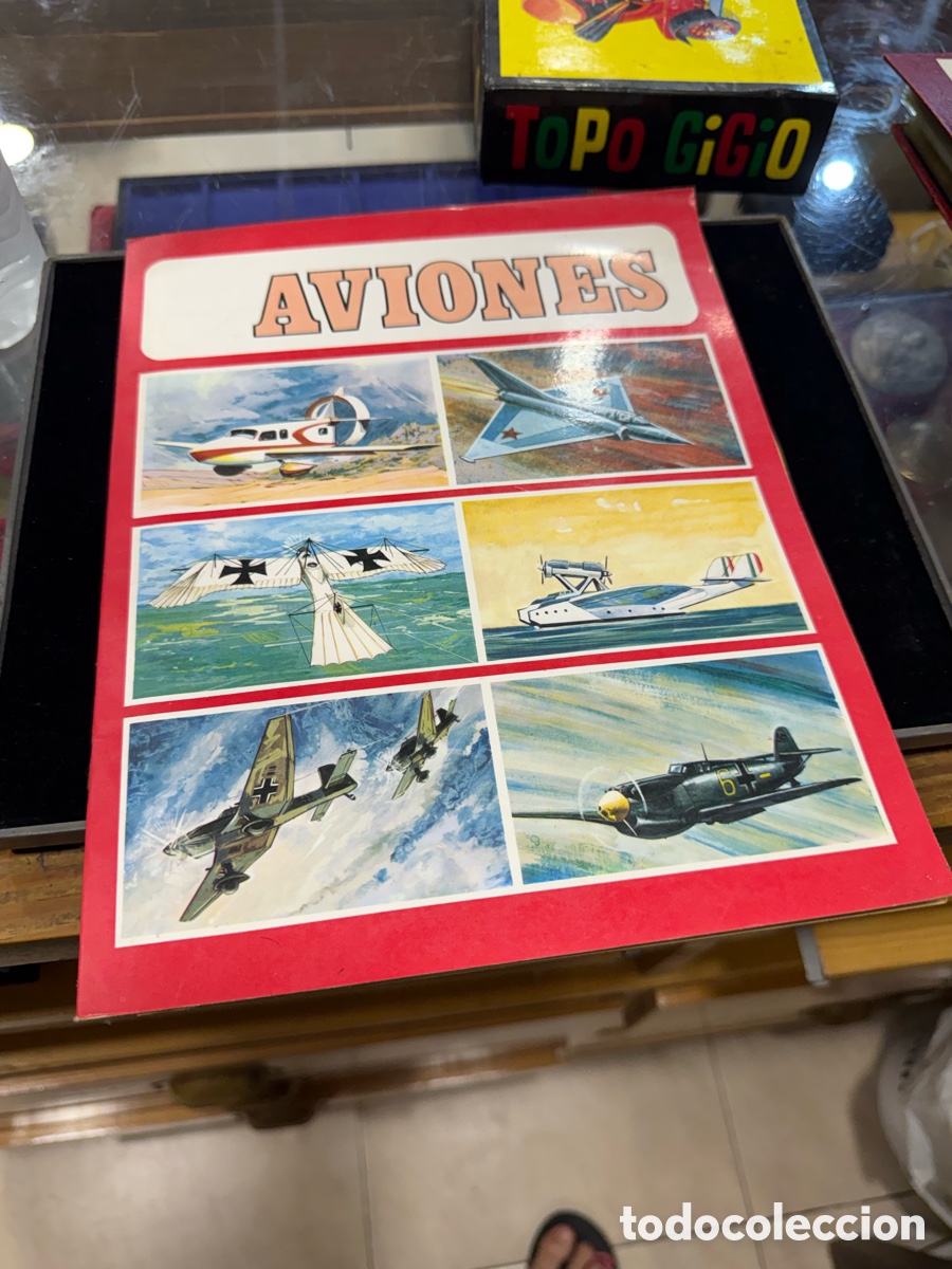 Coleccionismo &aacute;lbumes: &Aacute;lbum de cromos aviones, con muchos cromos por pegar
