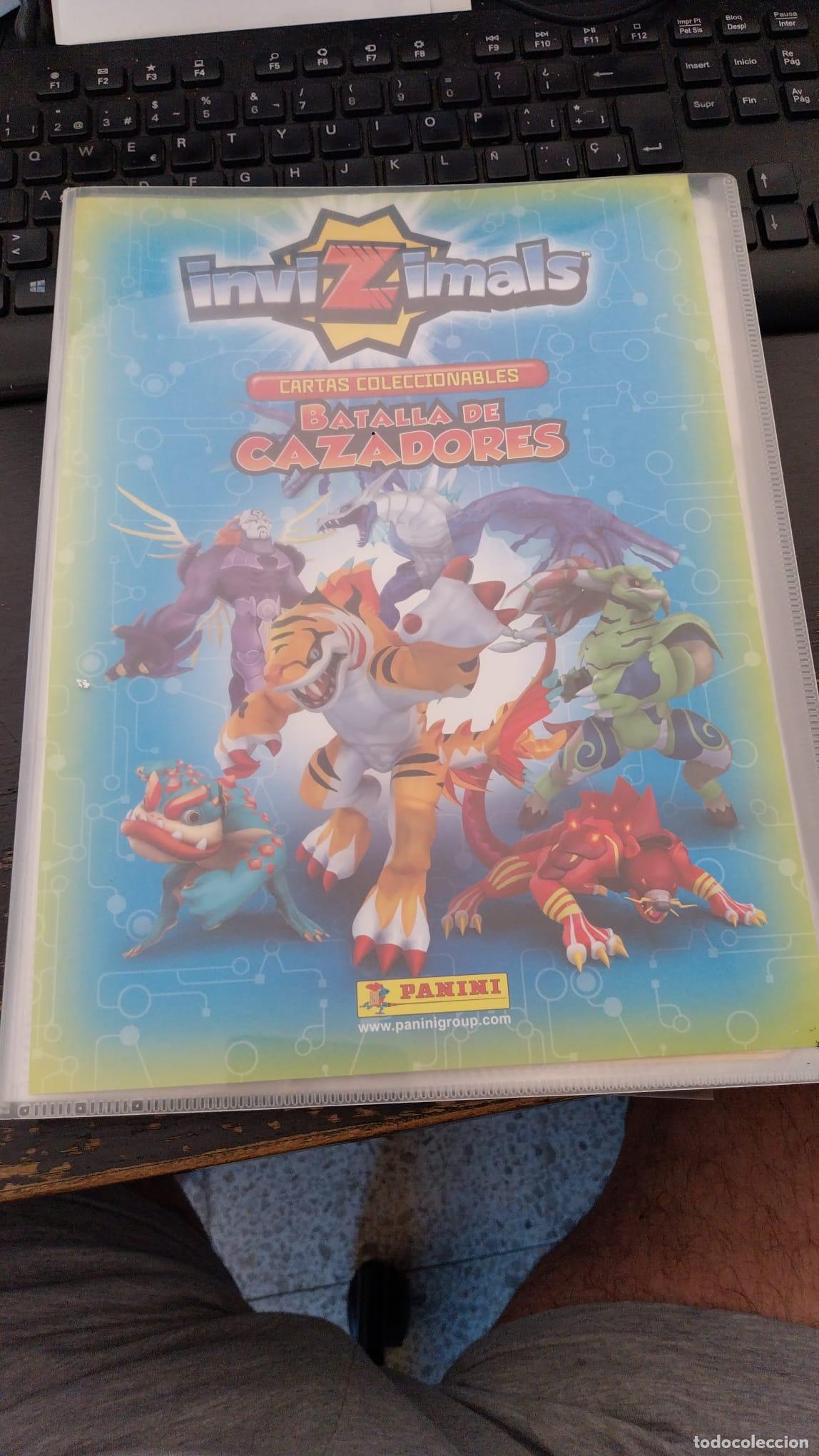 Coleccionismo &aacute;lbumes: ALBUM DE INVIZIMALS BATALLA DE CAZADORES INCOMPLETO LA MITAD DE CROMOS MAS O MENOS