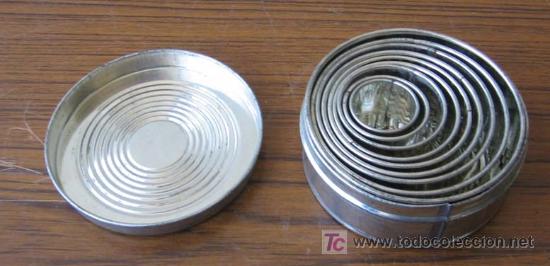 Antig&uuml;edades: MOLDES DE COCINA de chapa .. - Foto 2