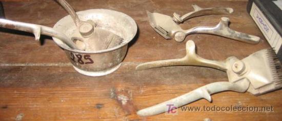 Antig&uuml;edades: 3 tijeras, equipo barbero - Foto 1