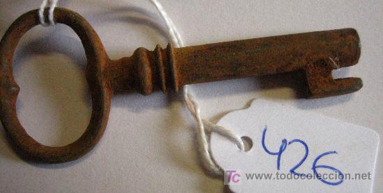 Antig&uuml;edades: Llave antigua de 65 cms - Foto 1