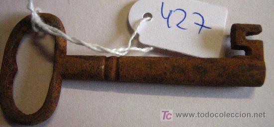 Antig&uuml;edades: Llave antigua de 75 cms - Foto 1