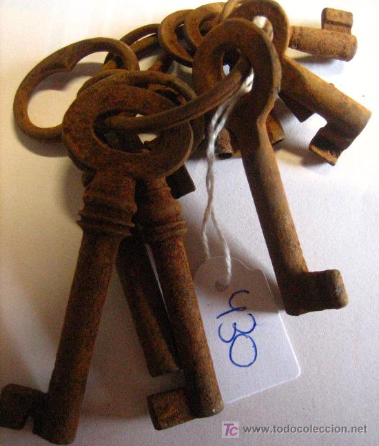 Antig&uuml;edades: Manojo de 10 llaves peque&ntilde;as - Foto 1