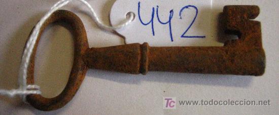 Antig&uuml;edades: Llave antigua de 65 cms - Foto 1